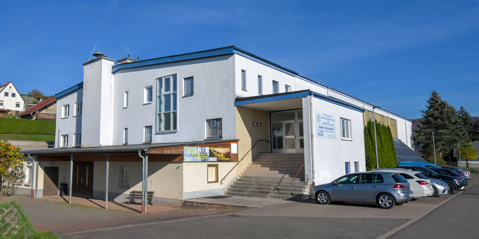 Sporthalle Trusetal von außen