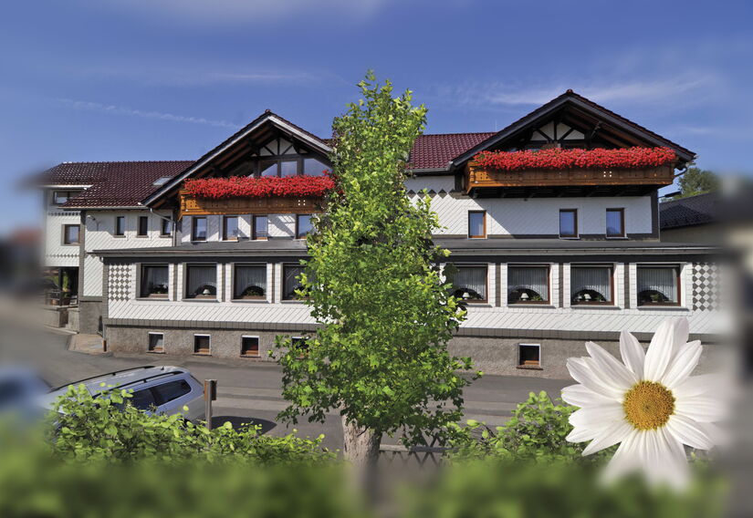 Aussenansicht mit Blich auf das Hotel